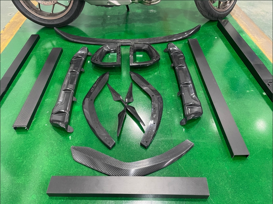 汽车碳纤维制品